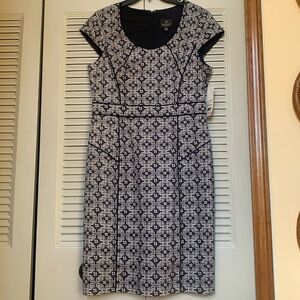 Adrianna Papell dress never worn with tag